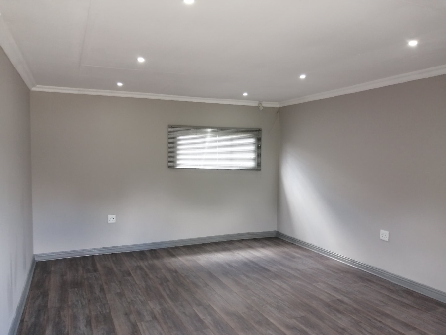 To Let commercial Property for Rent in Doorn Free State